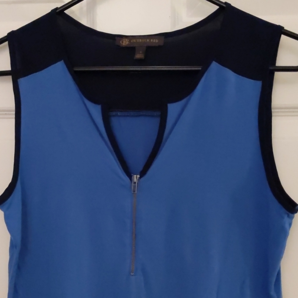 Outback Red No-Sleeve Royal Blue & Black . Size S
